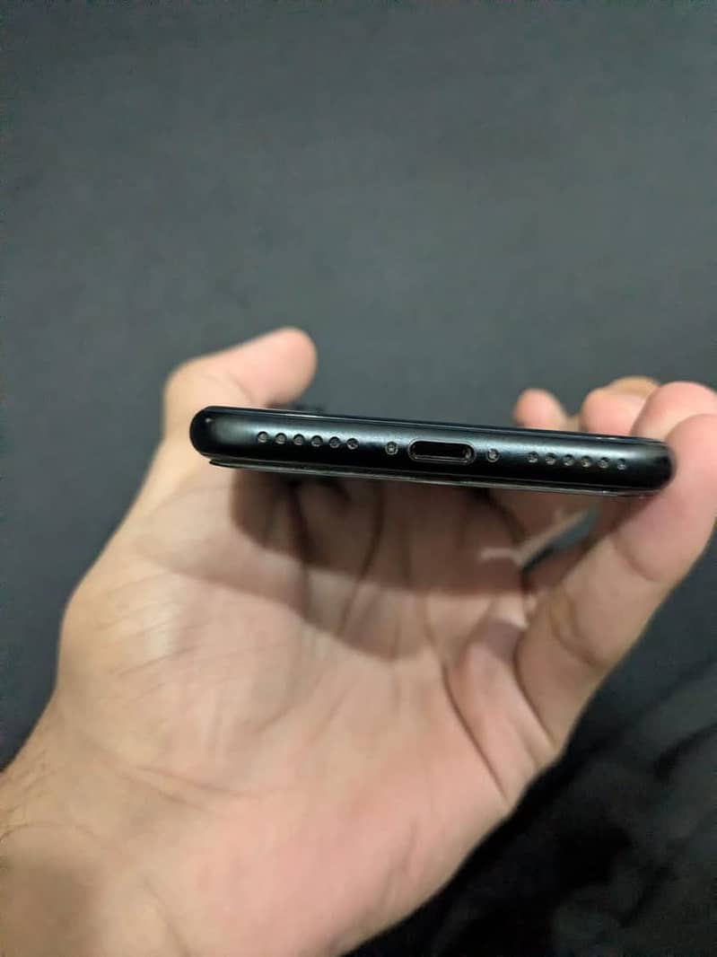 Apple iPhone SE 3 2