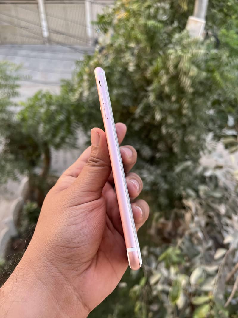 Iphone 7 plus 128GB Bypass 4