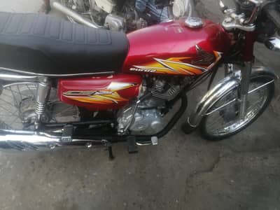 honda CG 125 full ok bike location rawalpindi all dacument available