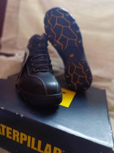caterpillar shoes