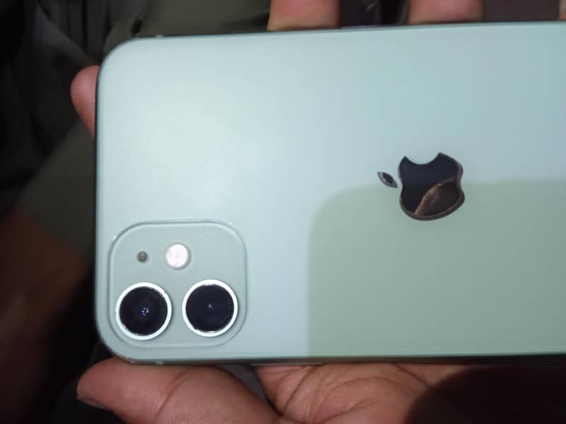 Apple iPhone 11 3