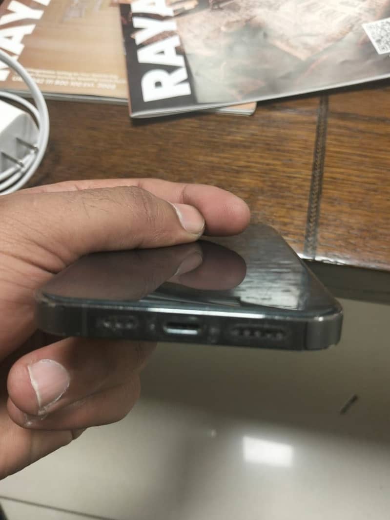 Apple iPhone 13 Pro 3