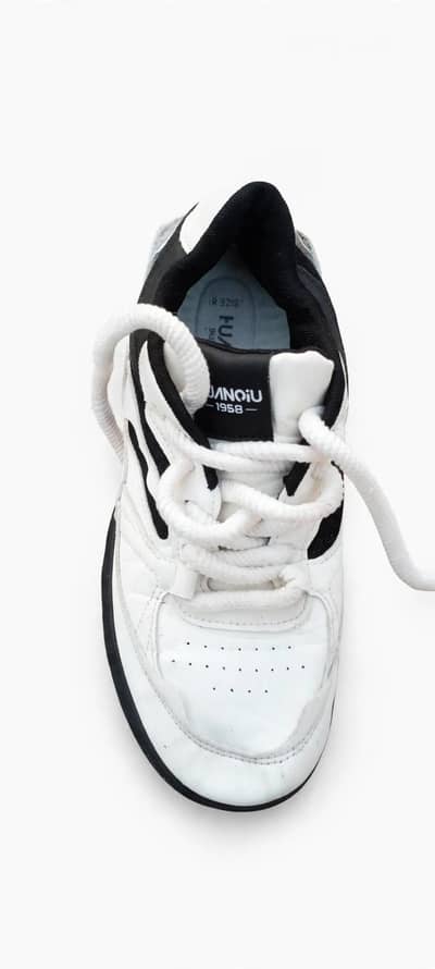 BRANDED SHOES IN USE FOR SALE