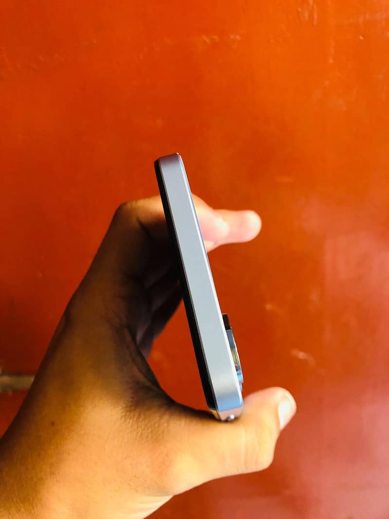 Realme Note 60 4