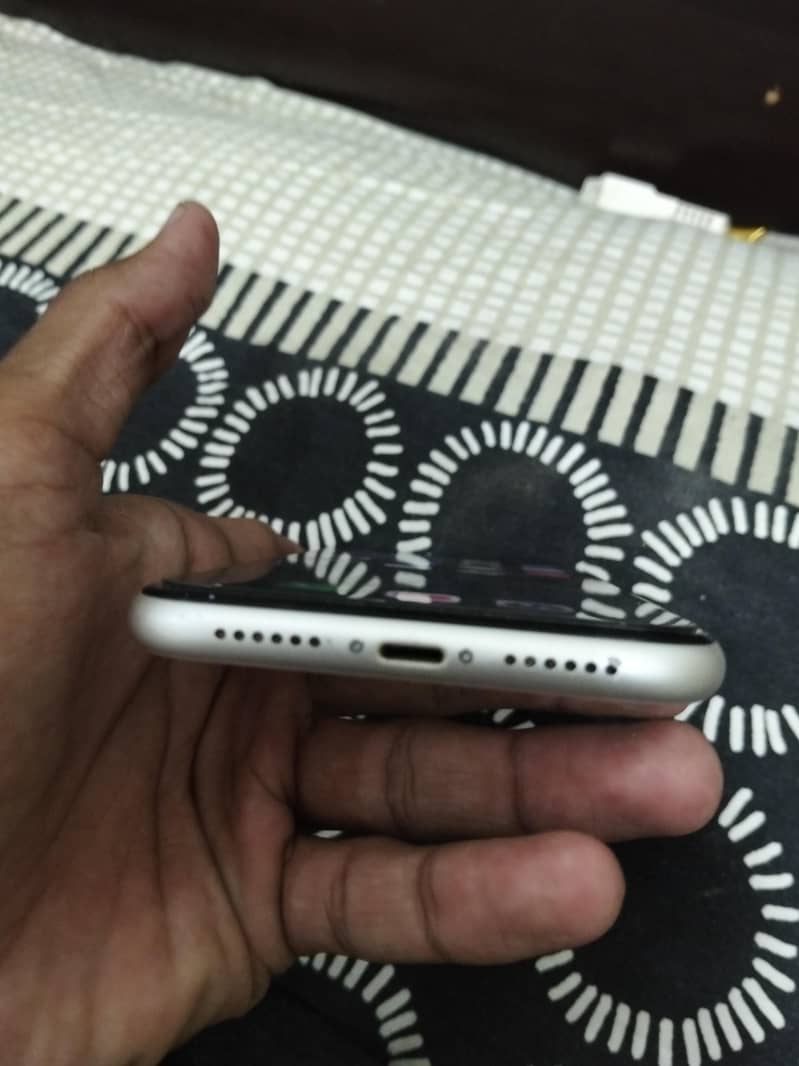 Apple iPhone 11 2