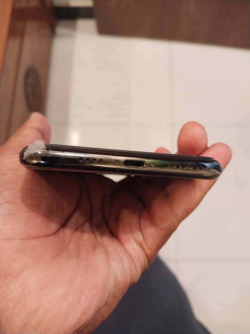 Apple iPhone 11 Pro Max 0