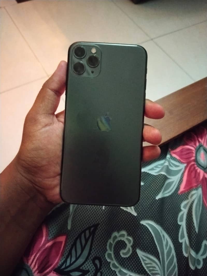 Apple iPhone 11 Pro Max 3