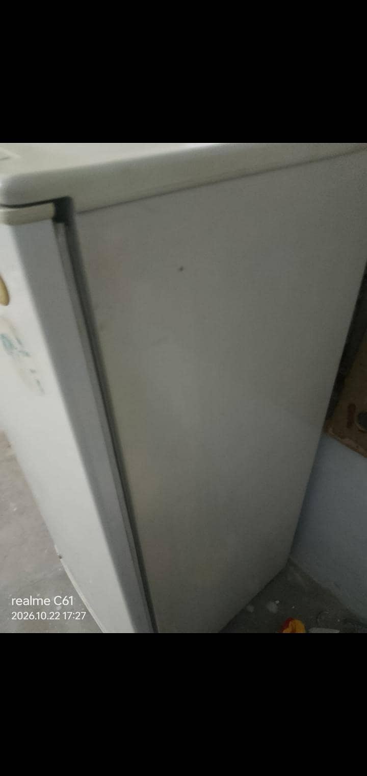 fridge 0