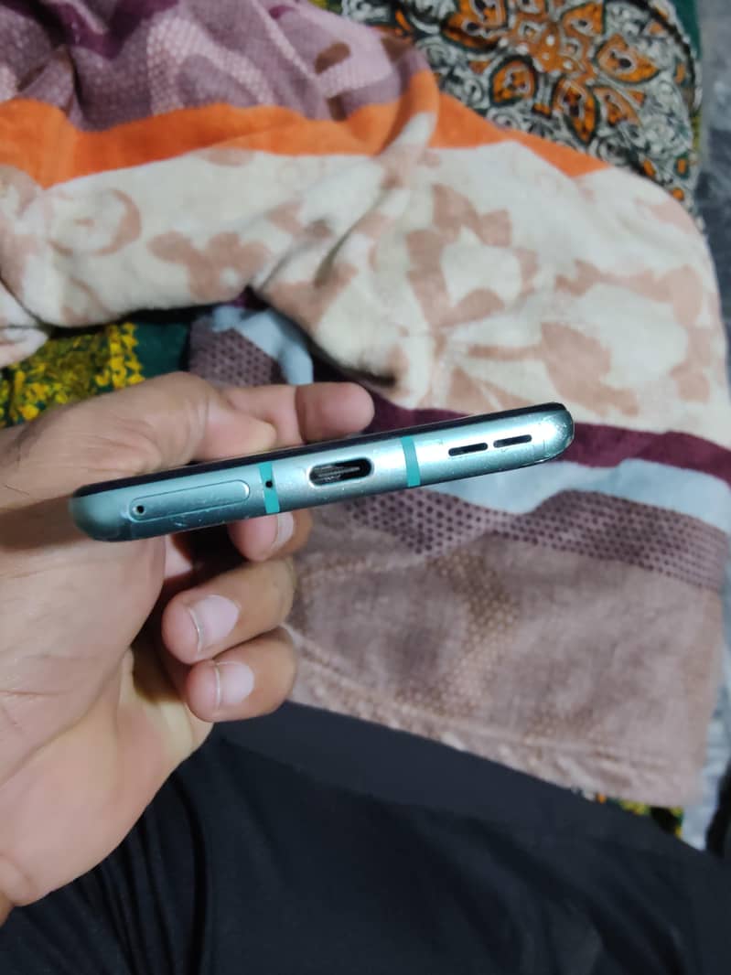 One Plus 8T 1