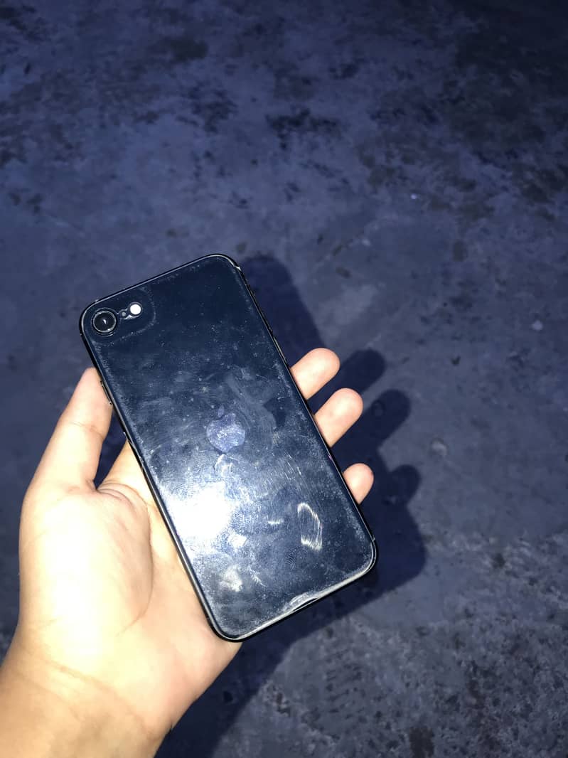 Apple iPhone SE 7