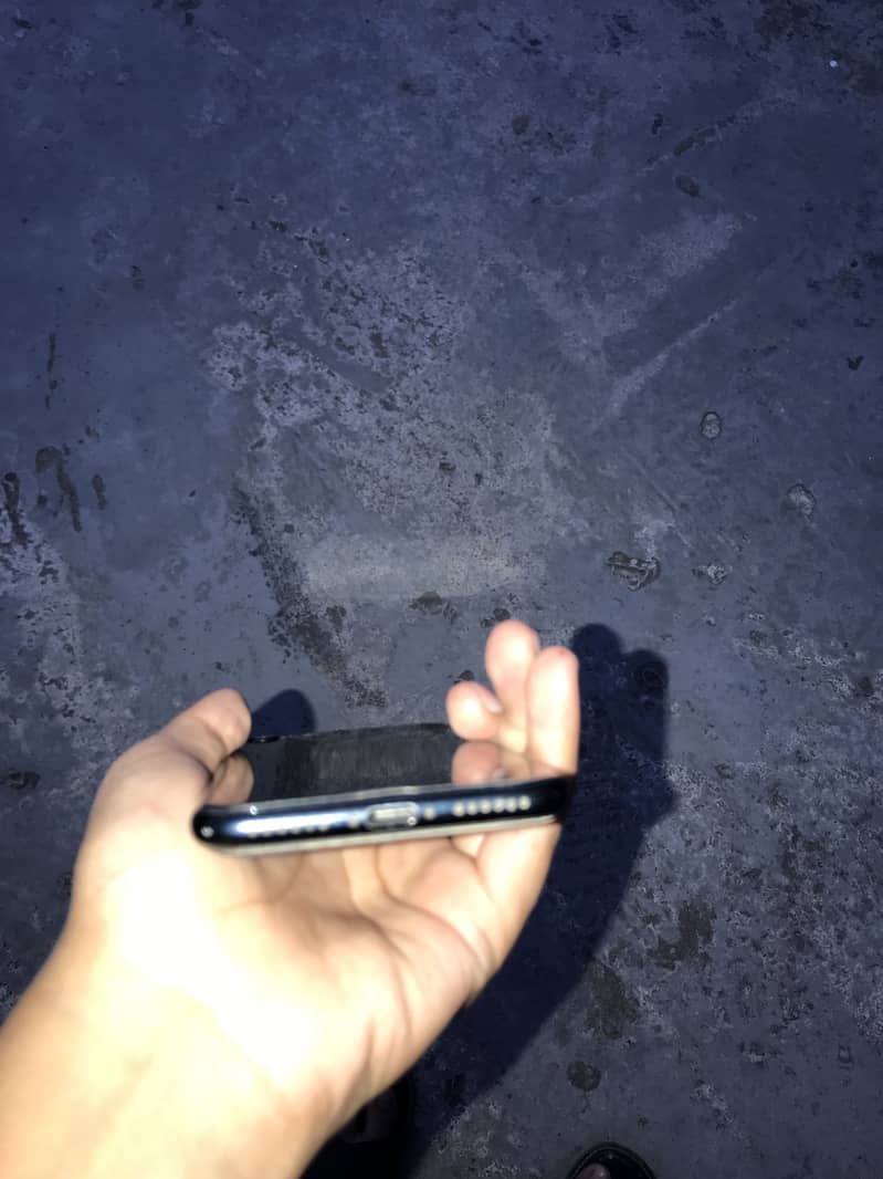 Apple iPhone SE 8