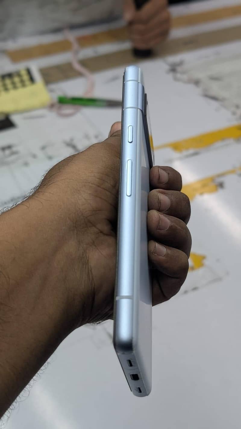 Google Pixel 7a 1