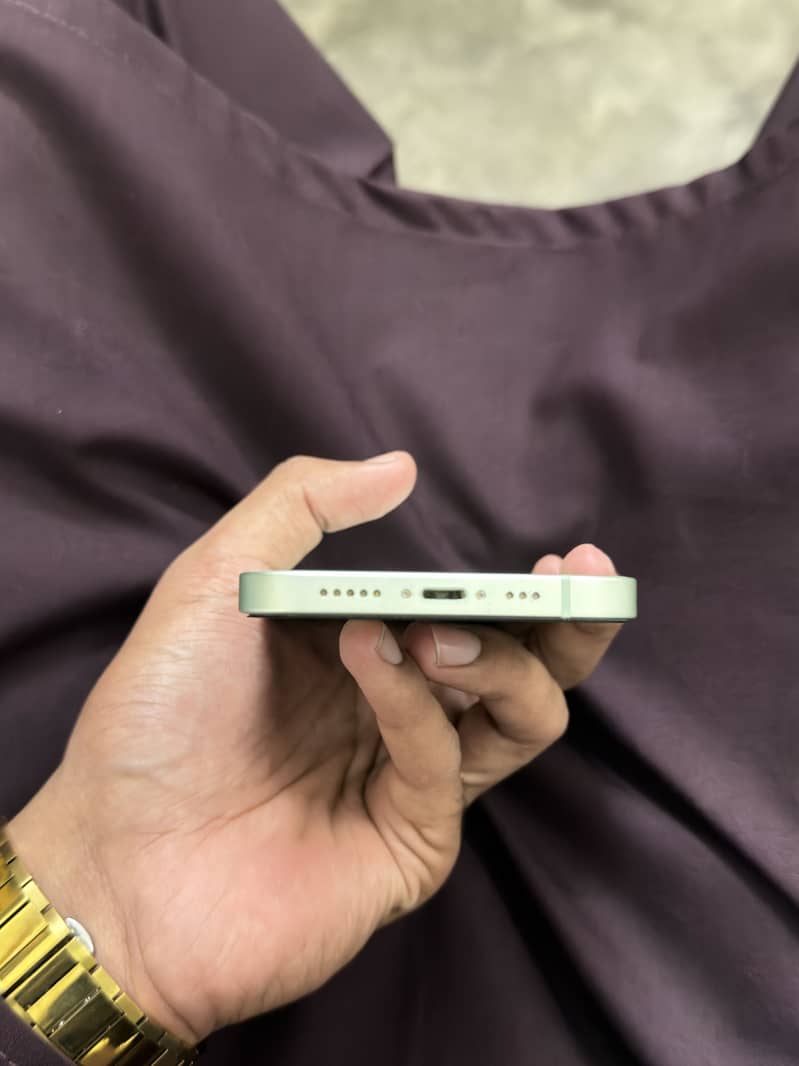 Apple iPhone 12 1