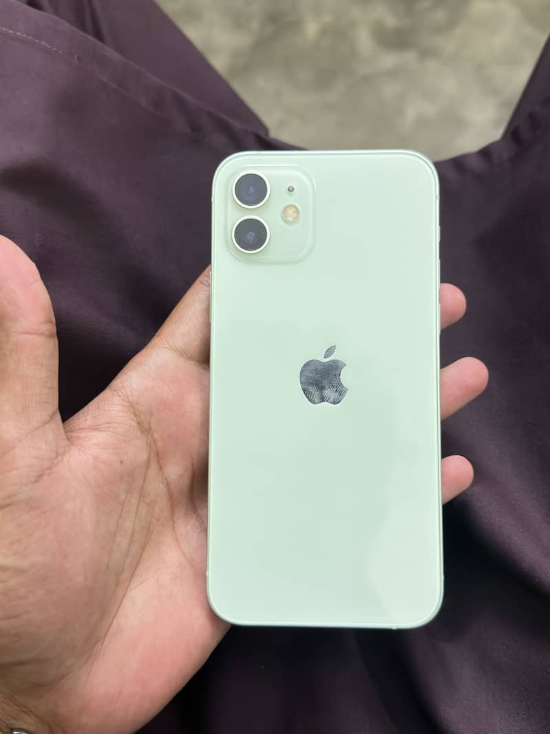 Apple iPhone 12 2