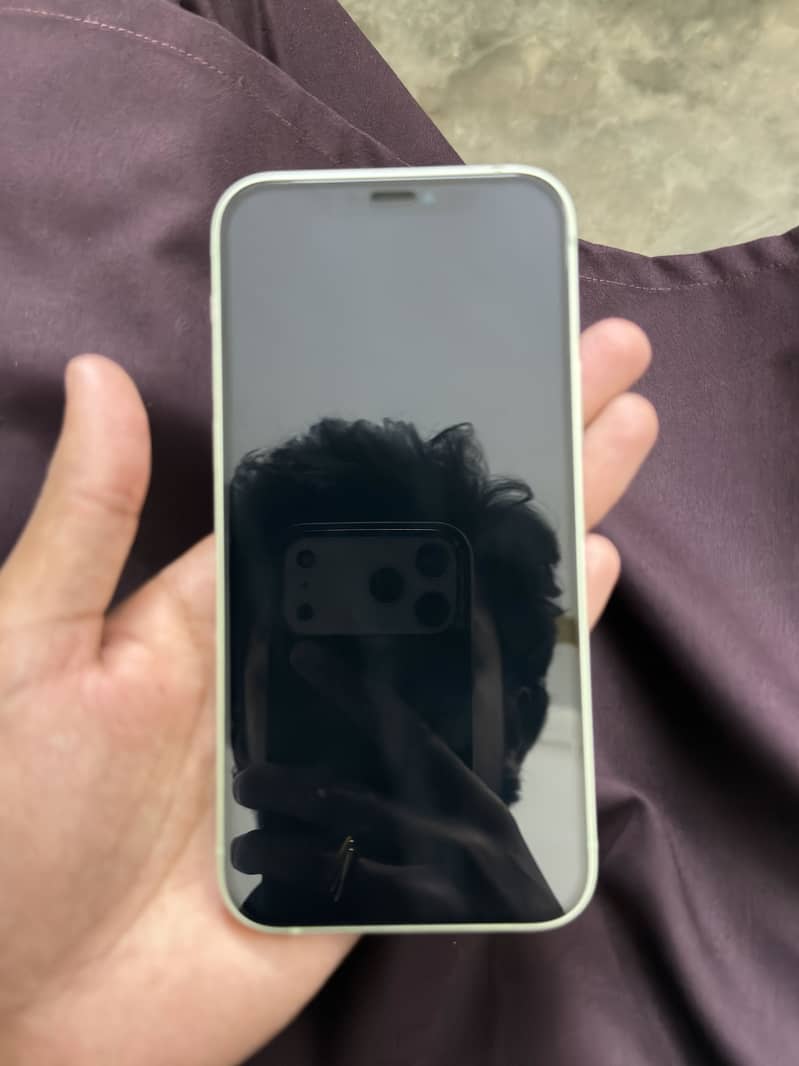 Apple iPhone 12 3