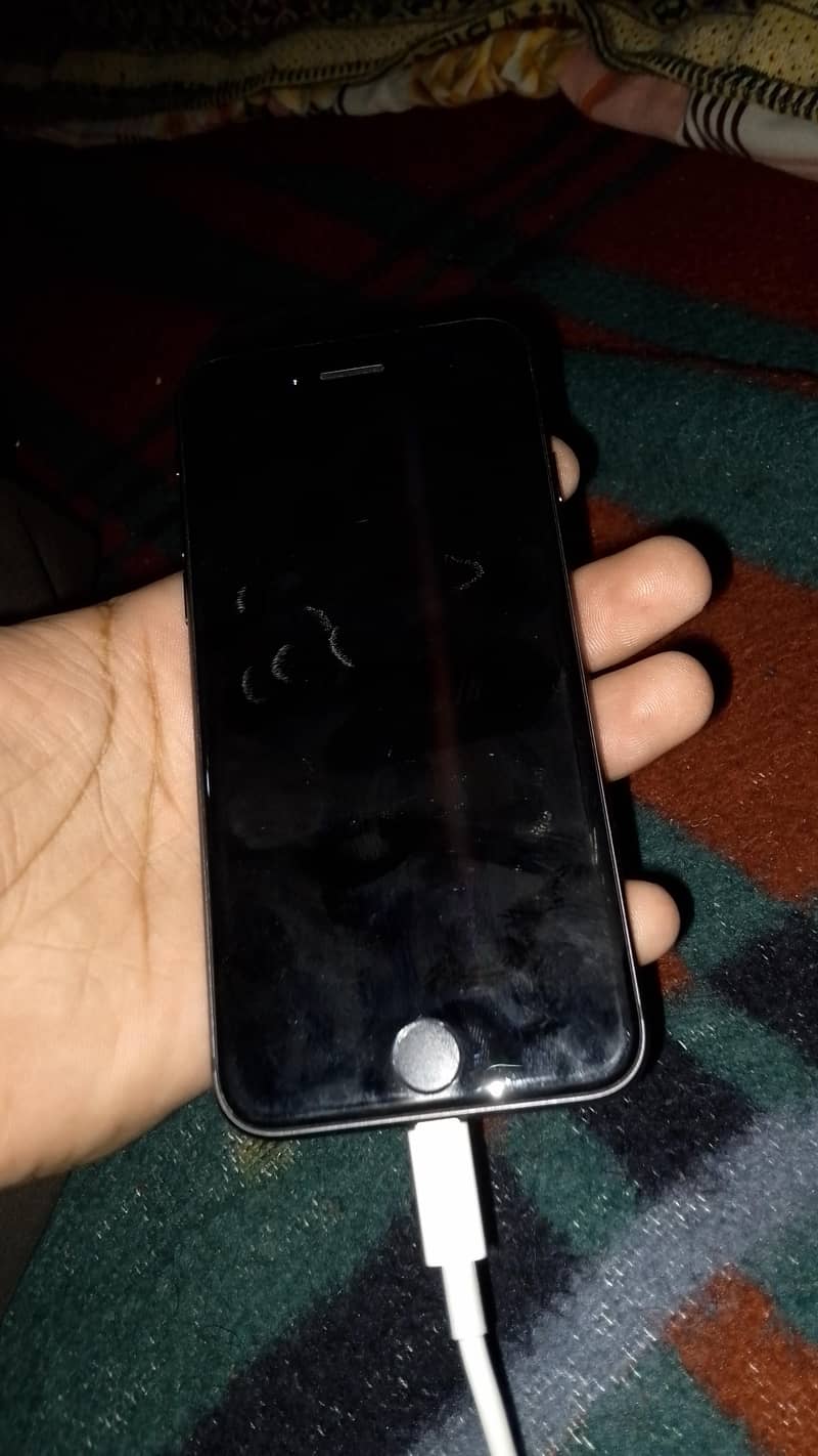 8 Hy iphone 2