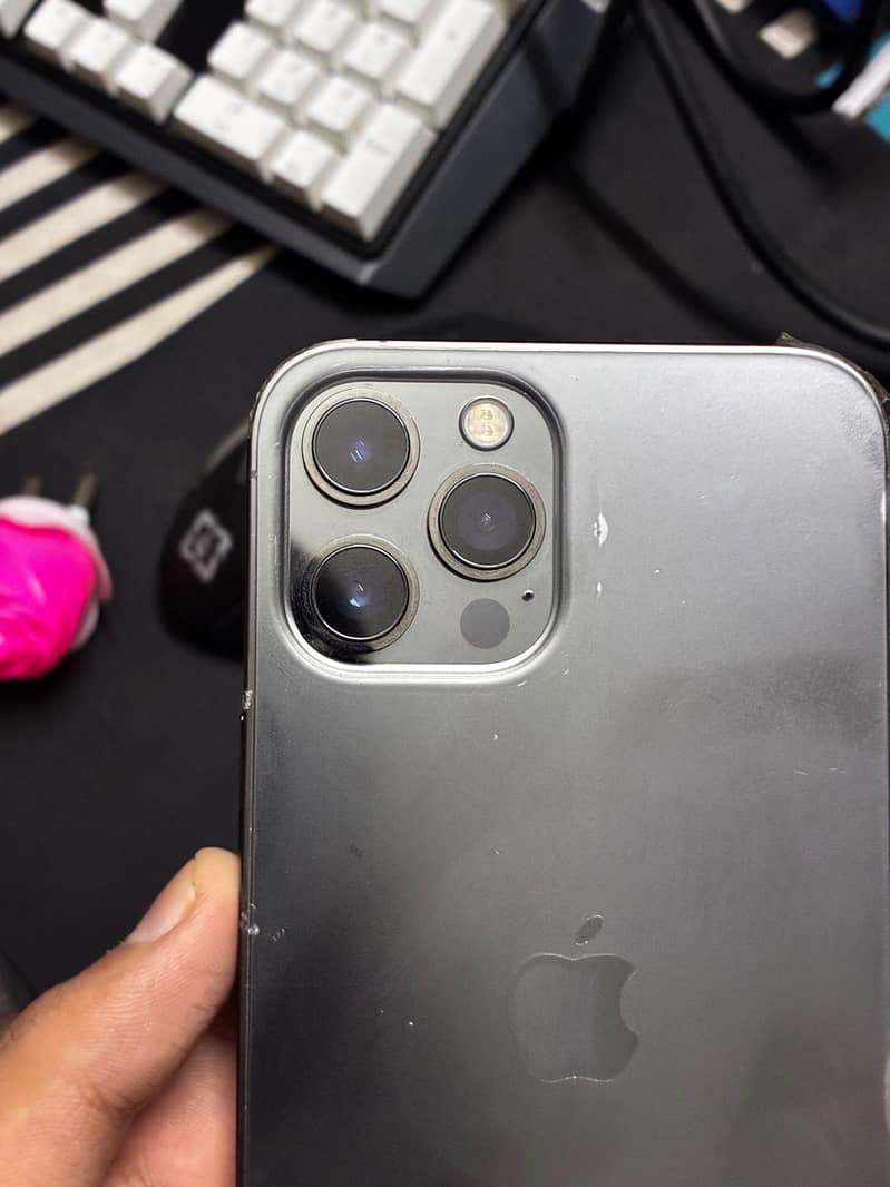 Apple iPhone 12 Pro Max 3