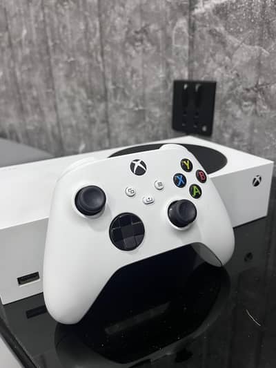 Xbox series s 512 GB  all ok with 1  original controller