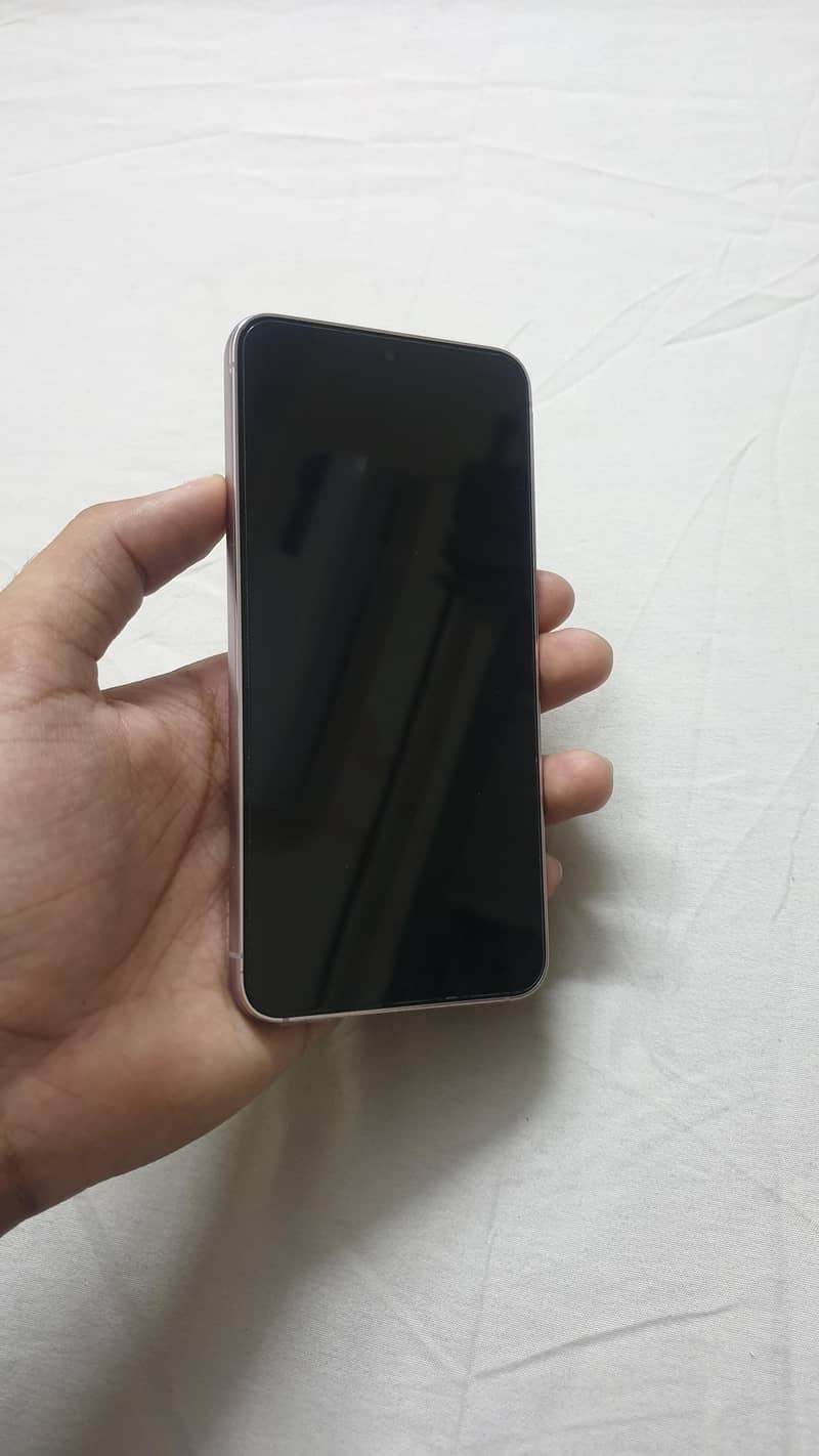 Samsung S23 5
