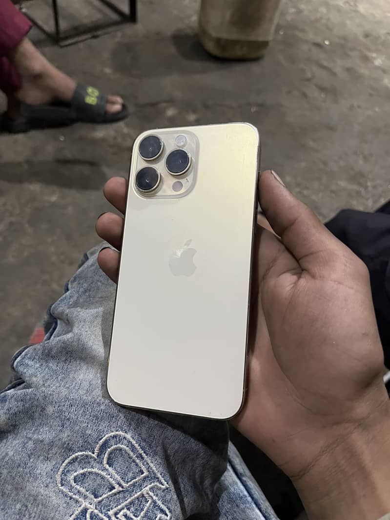 Apple iPhone 14 Pro Max 2