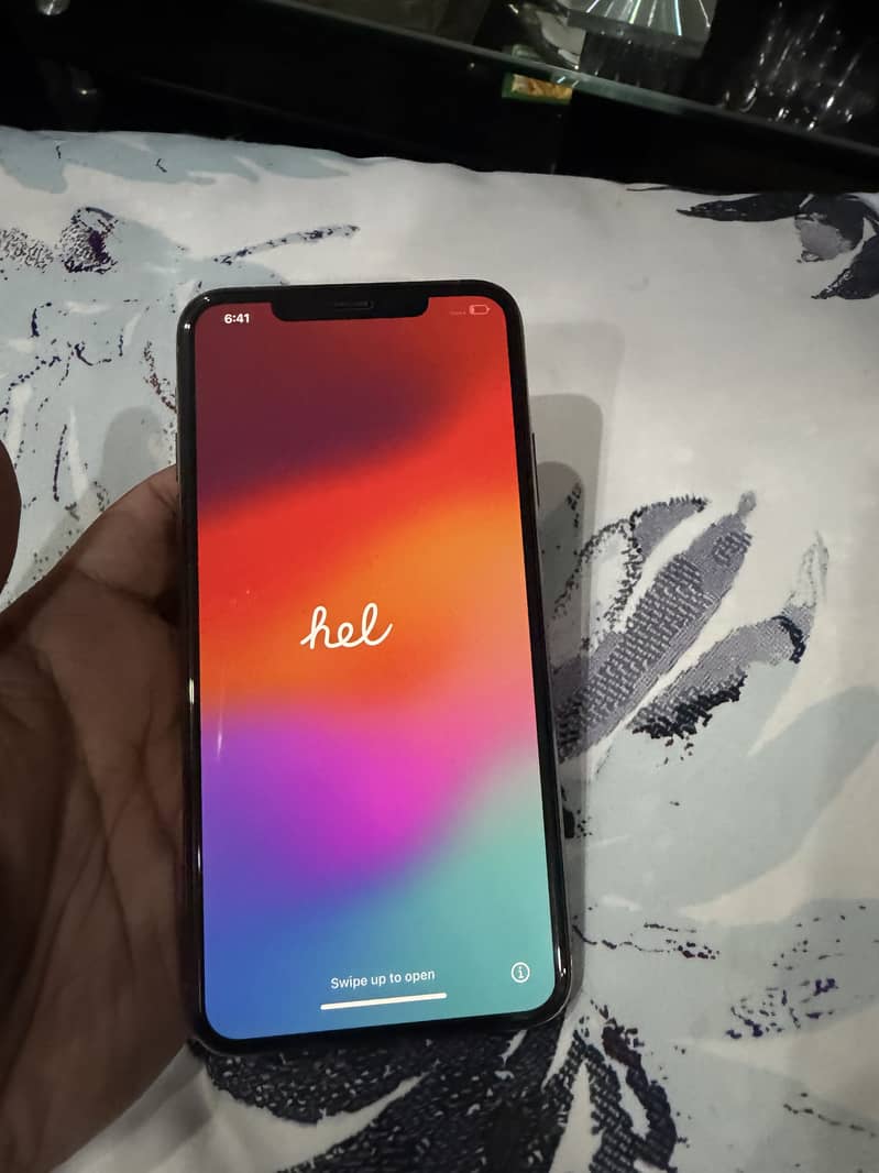 Apple iPhone 11 Pro Max 1