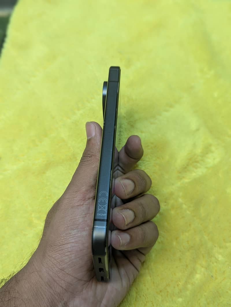 Google Pixel 10 3