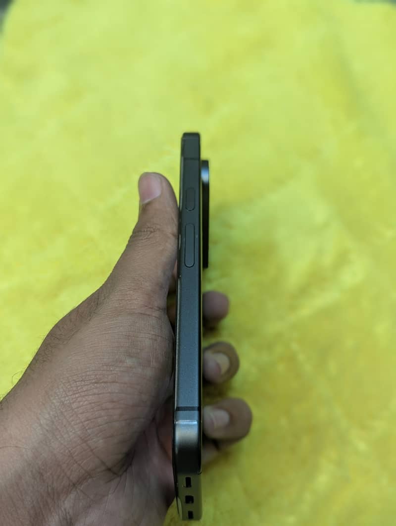 Google Pixel 10 4