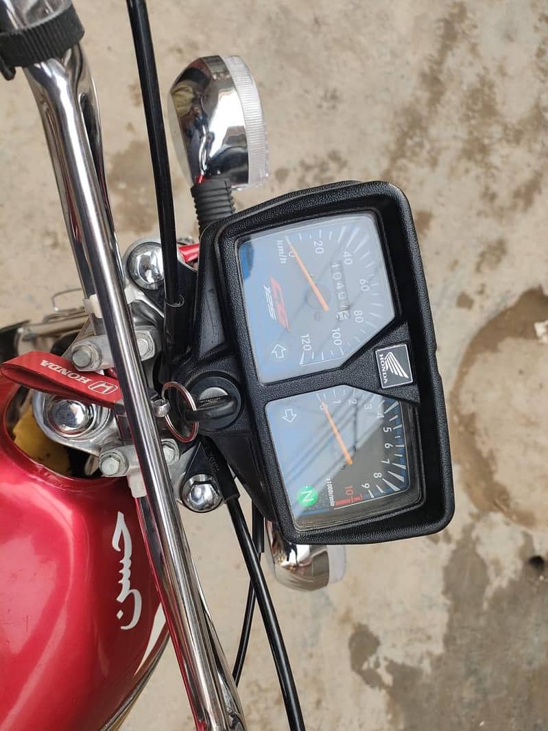Honda 125 new condition 8