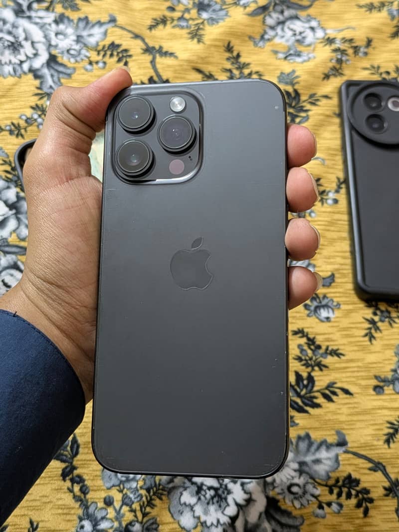 Apple iPhone 14 Pro Max 0