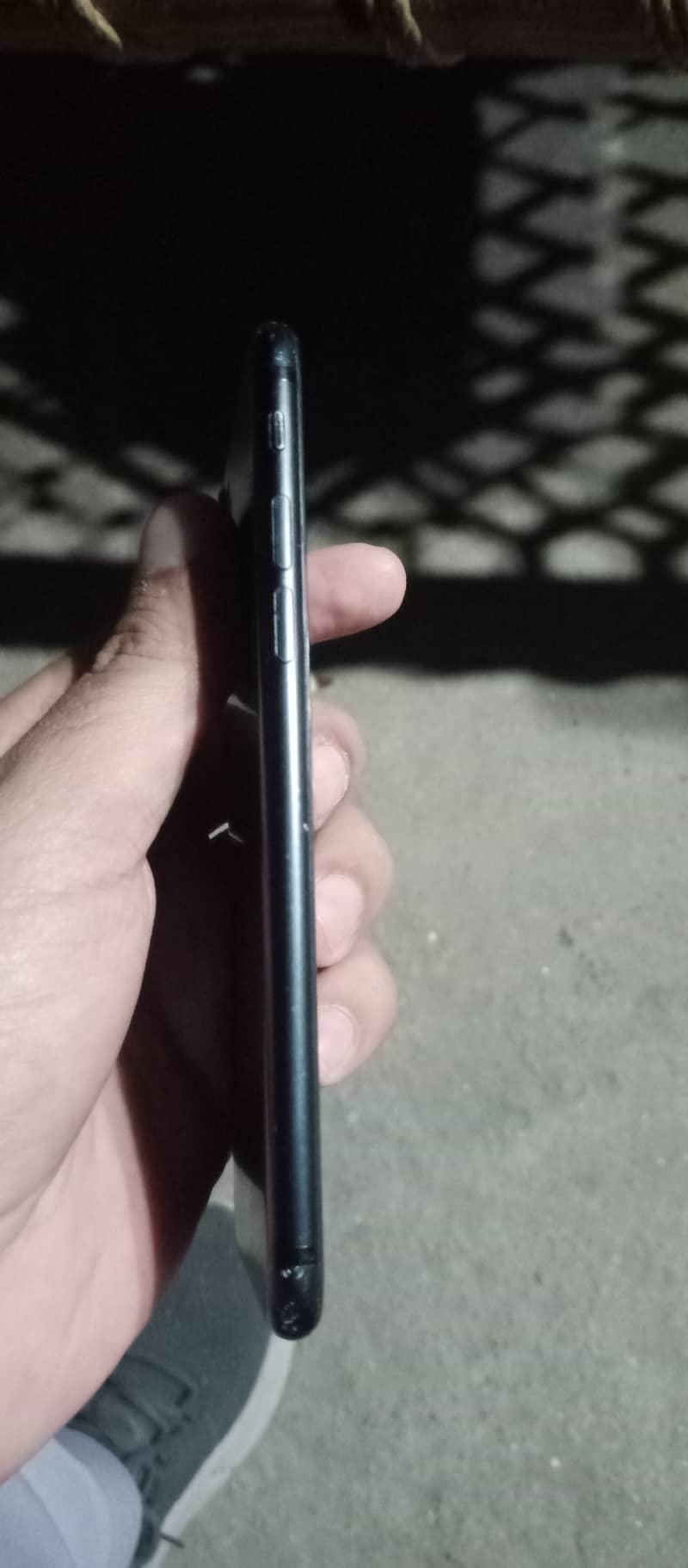 Apple iPhone 7 5