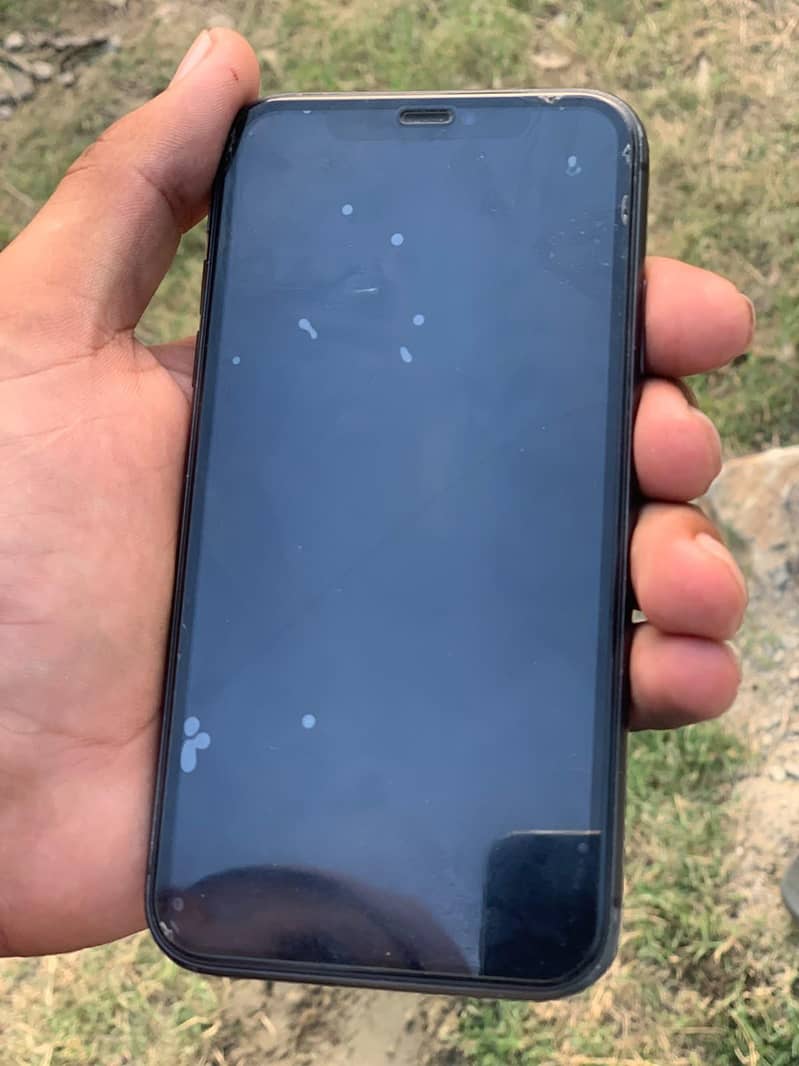 Apple iPhone 11 0
