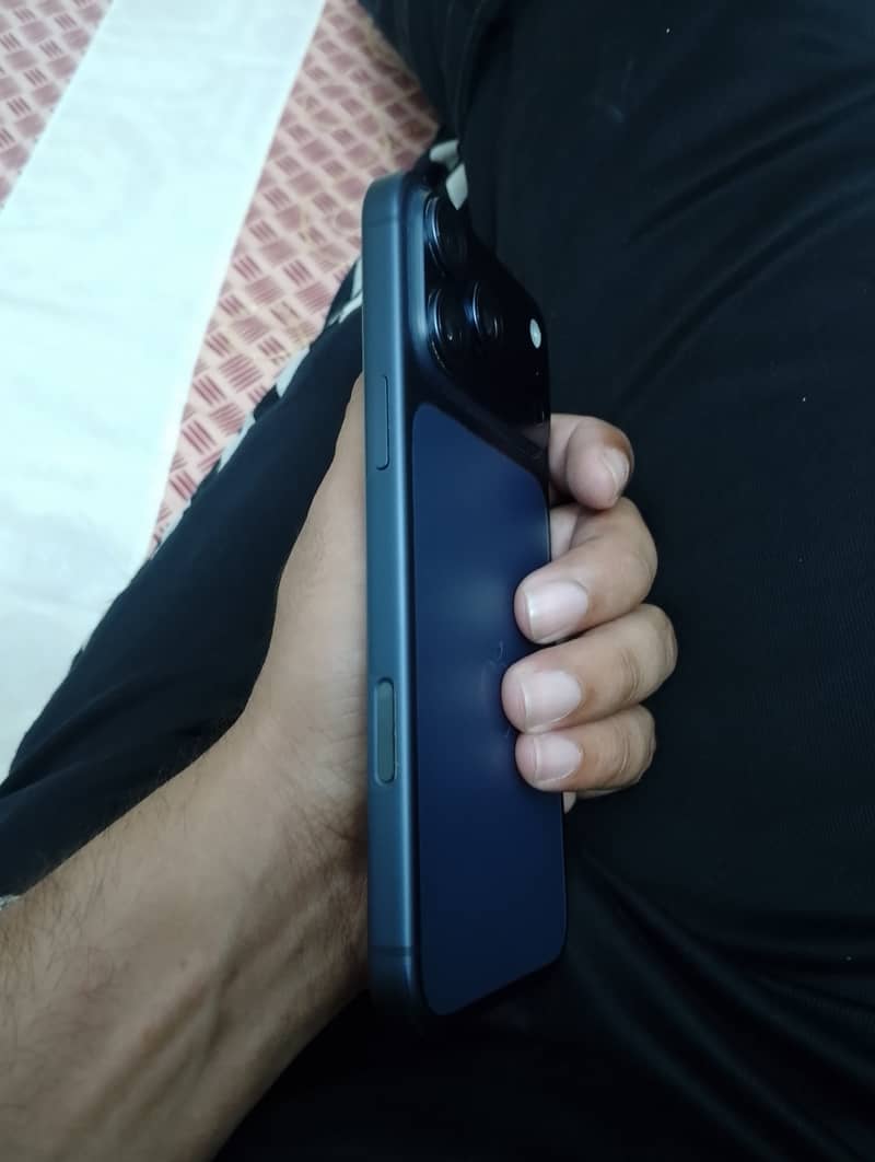 Apple iPhone 17 Pro Max 1