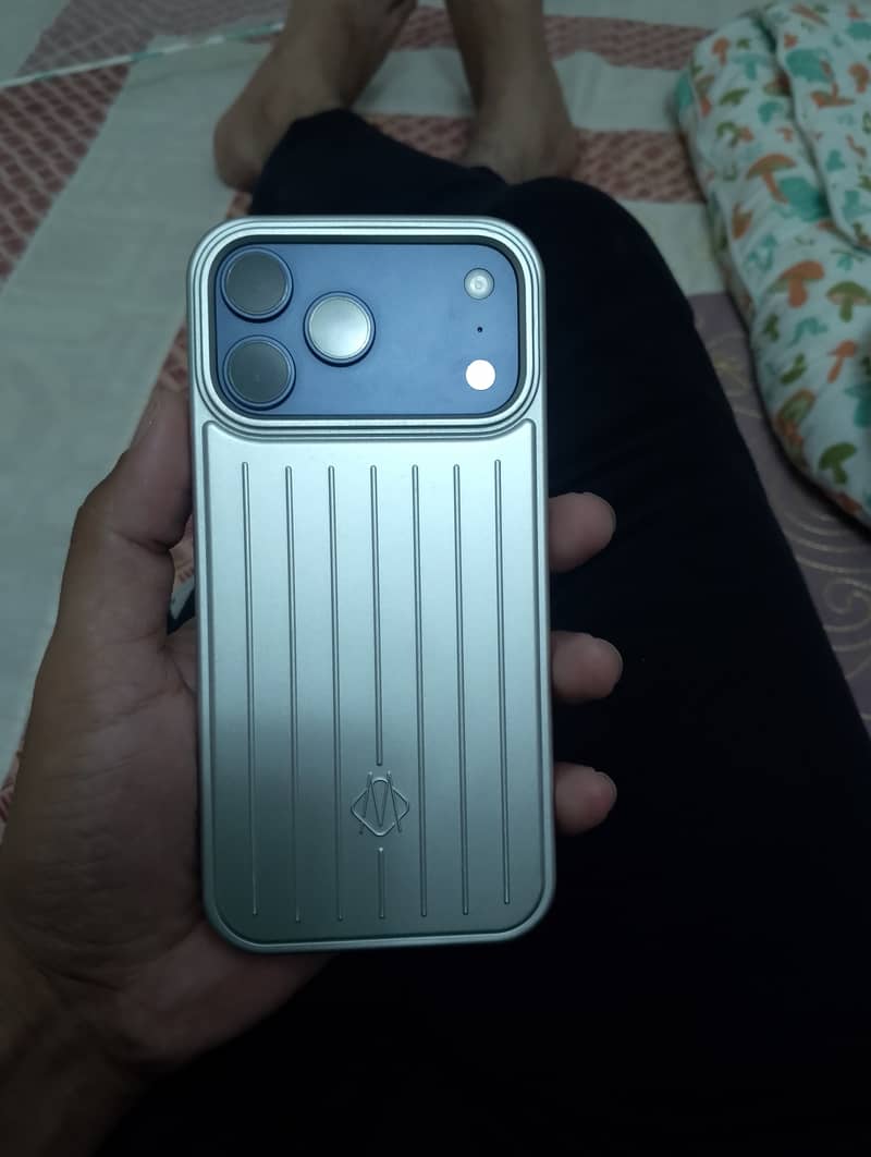 Apple iPhone 17 Pro Max 11