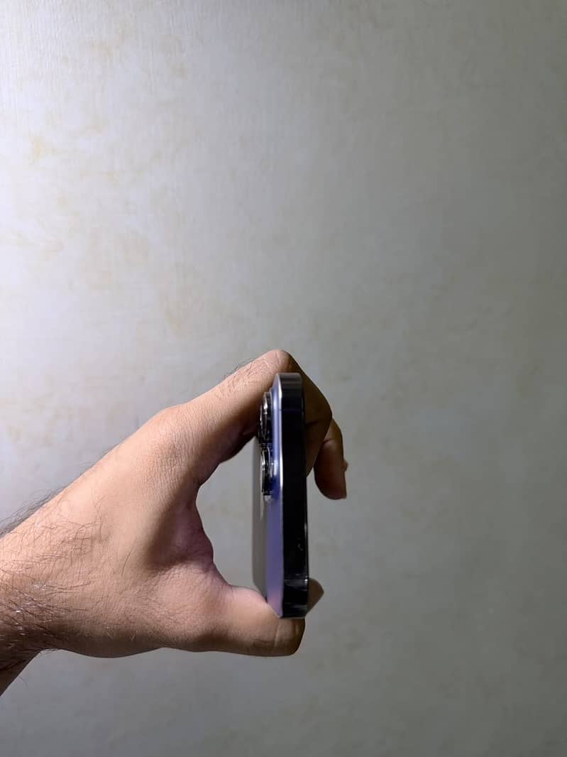 Apple iPhone 14 Pro Max 0