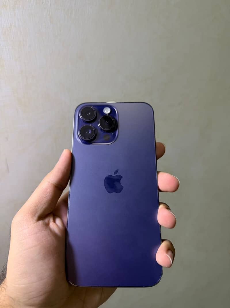 Apple iPhone 14 Pro Max 1