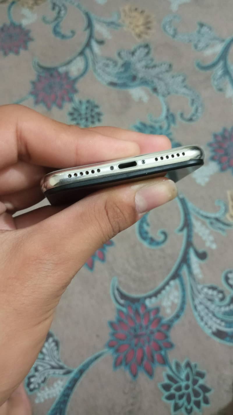 Apple iPhone X 2