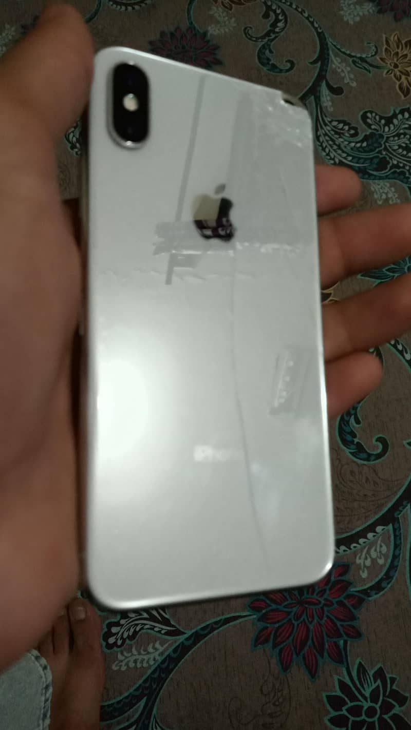 Apple iPhone X 4