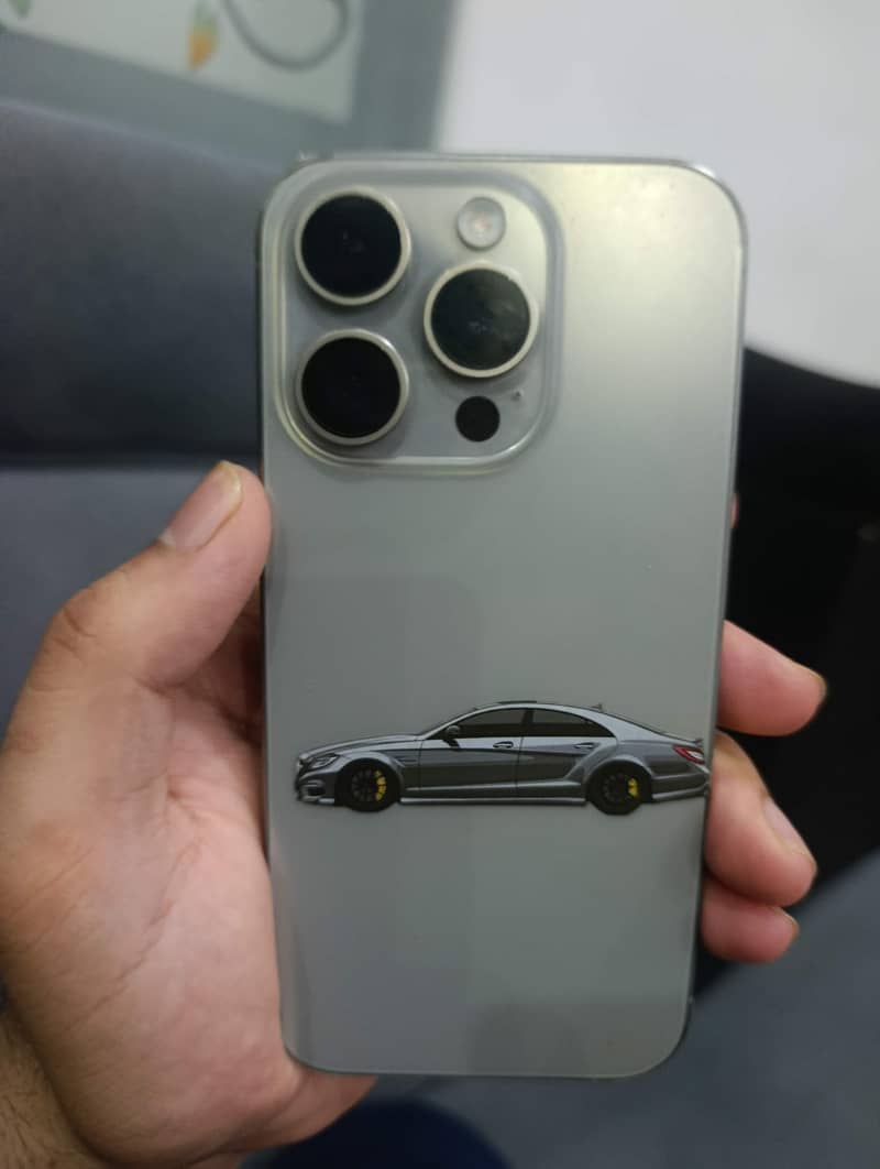 Apple iPhone 15 Pro 0