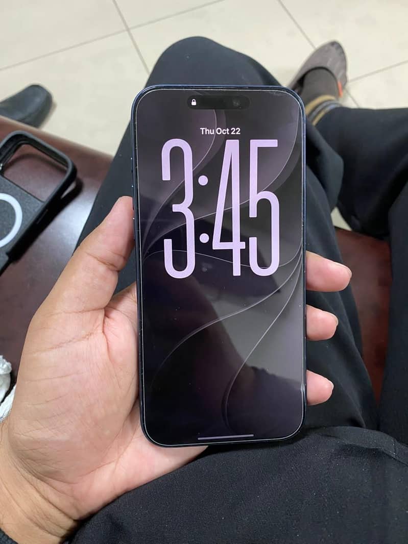 Apple iPhone 17 Pro Max 1