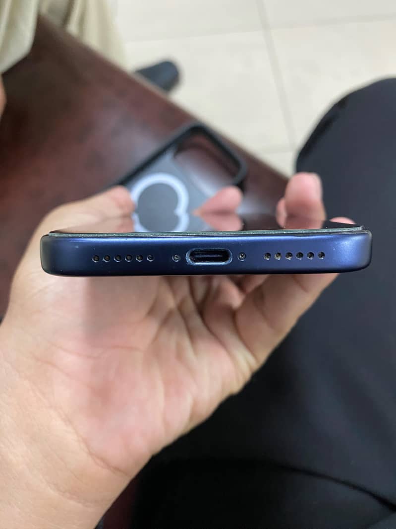 Apple iPhone 17 Pro Max 5