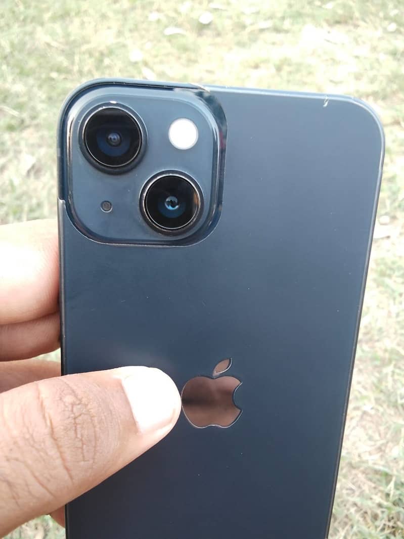 Apple iPhone 13 2