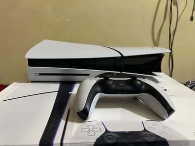 Sony PlayStation 5 PS5 10/10 Condition With Original Controller & Box