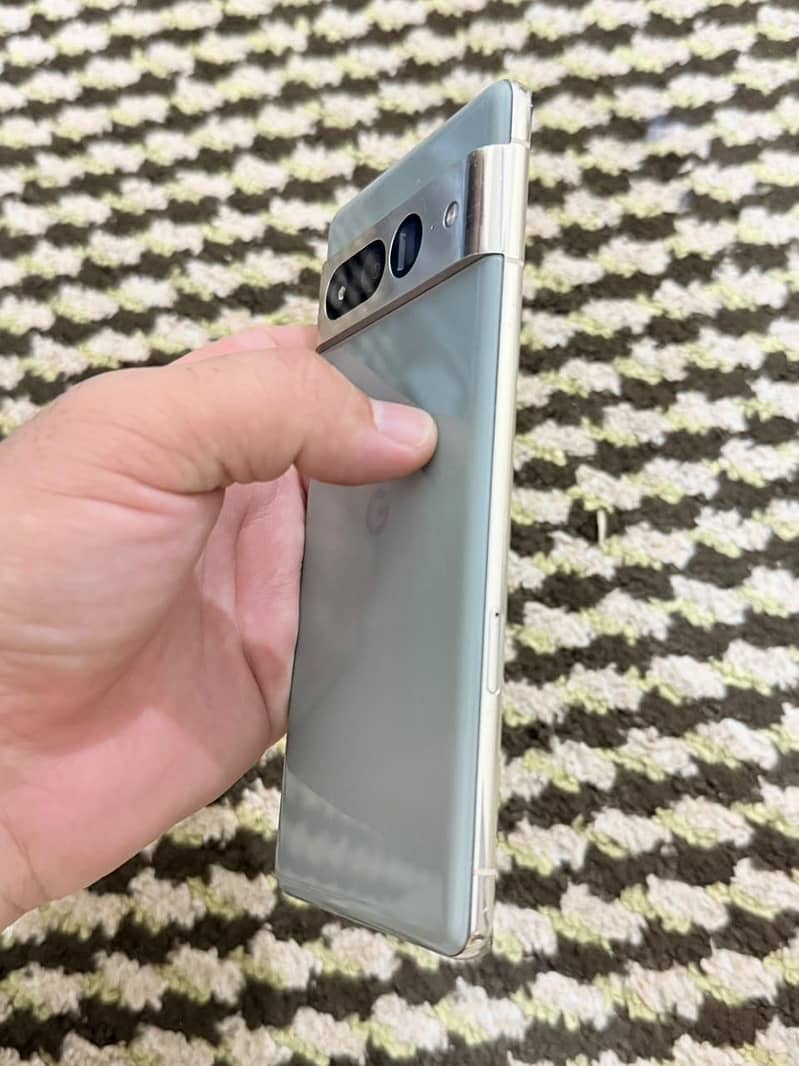 Google Pixel 7 Pro 4
