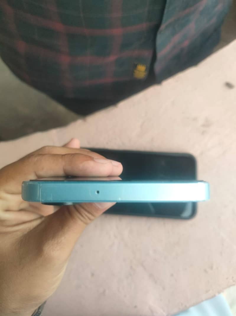 Samsung Mobile A17 4