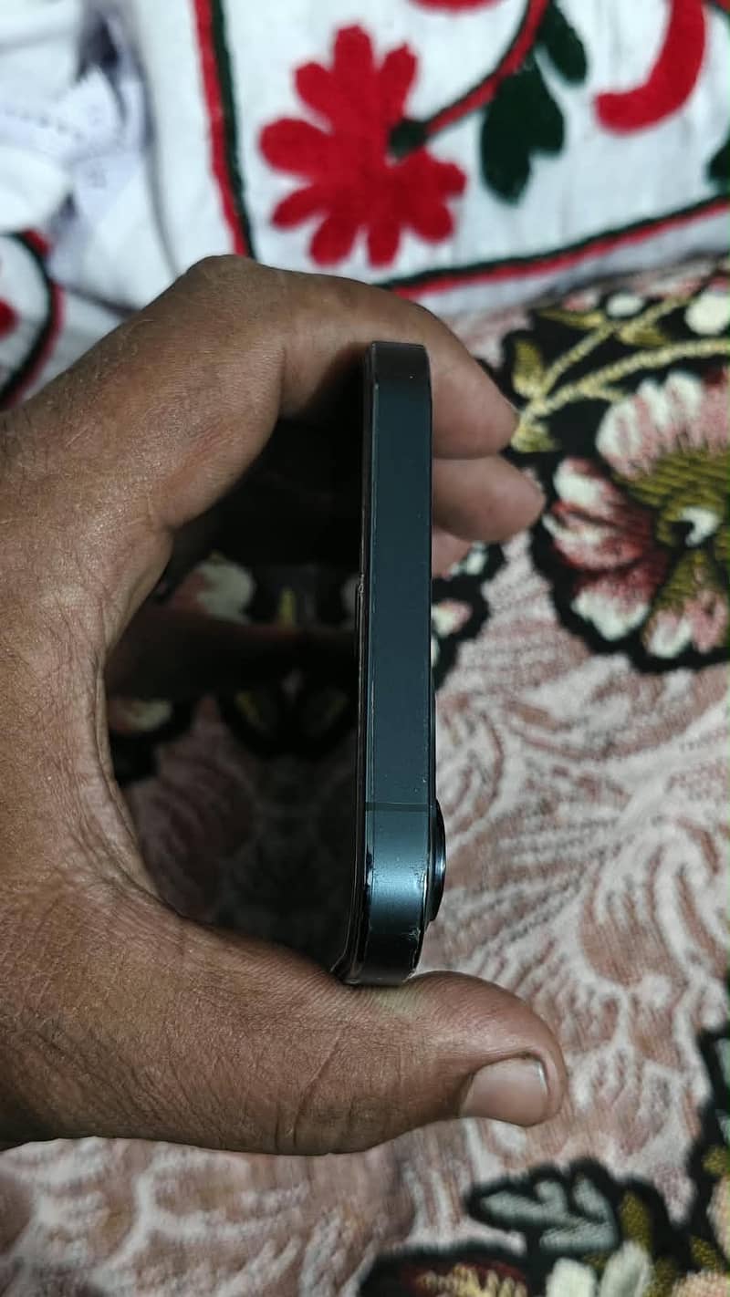 Apple iPhone 12 Pro Max 4