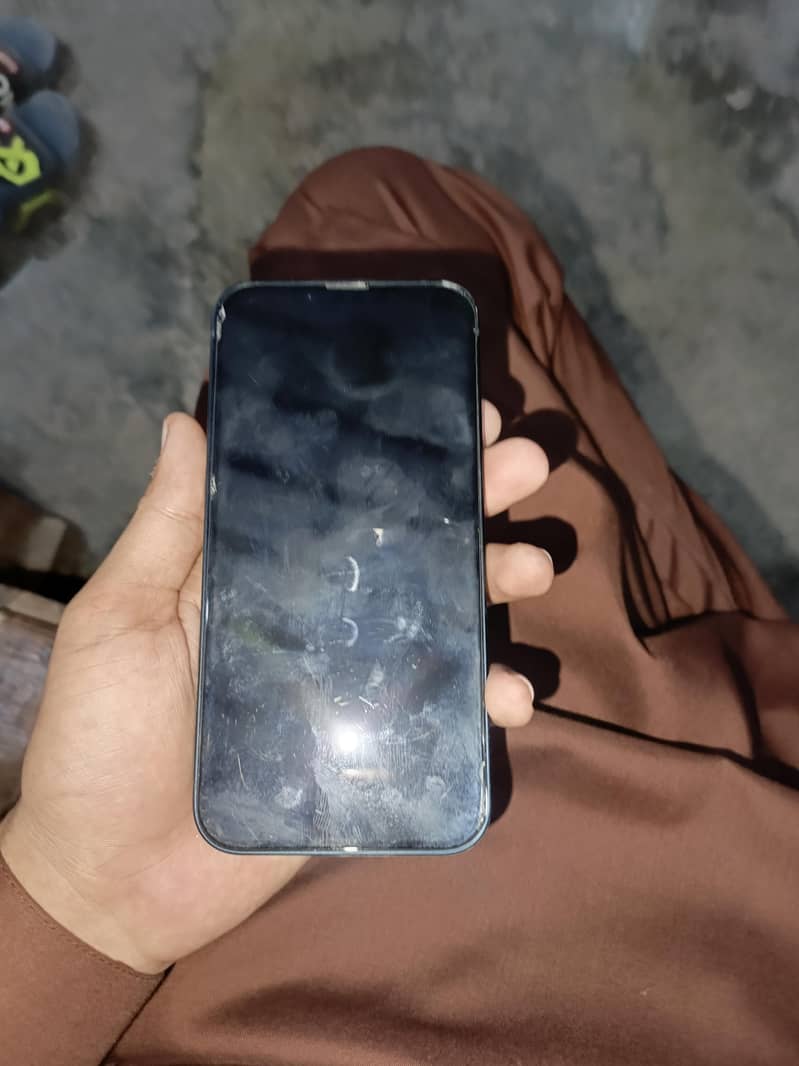 Apple iPhone 13 3