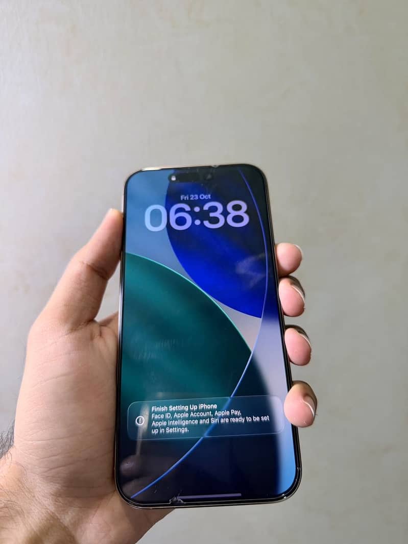 Apple iPhone 16 Pro Max 3