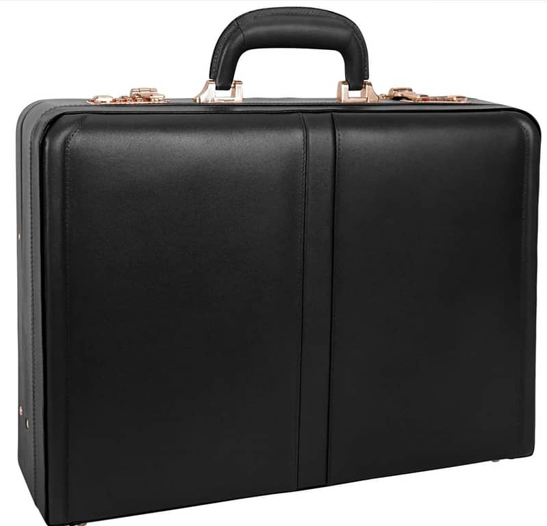 Briefcase 0