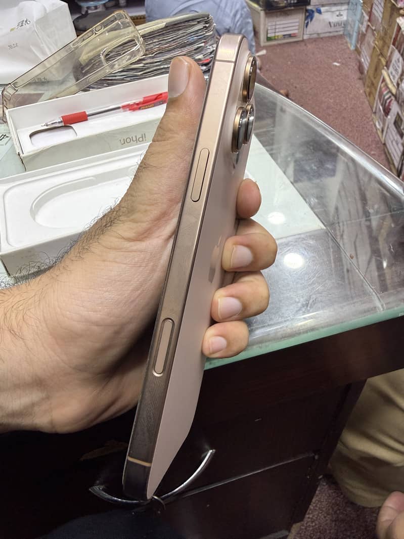 Apple iPhone 16 Pro Max Fu 3