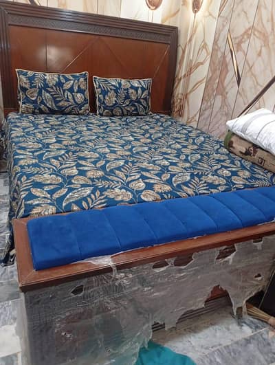 bed dressing side table